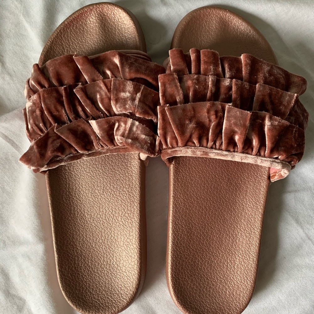 fluffed sandals